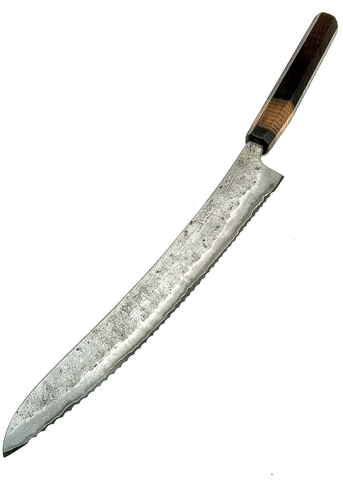 Brödkniv med skaft av rökt ek